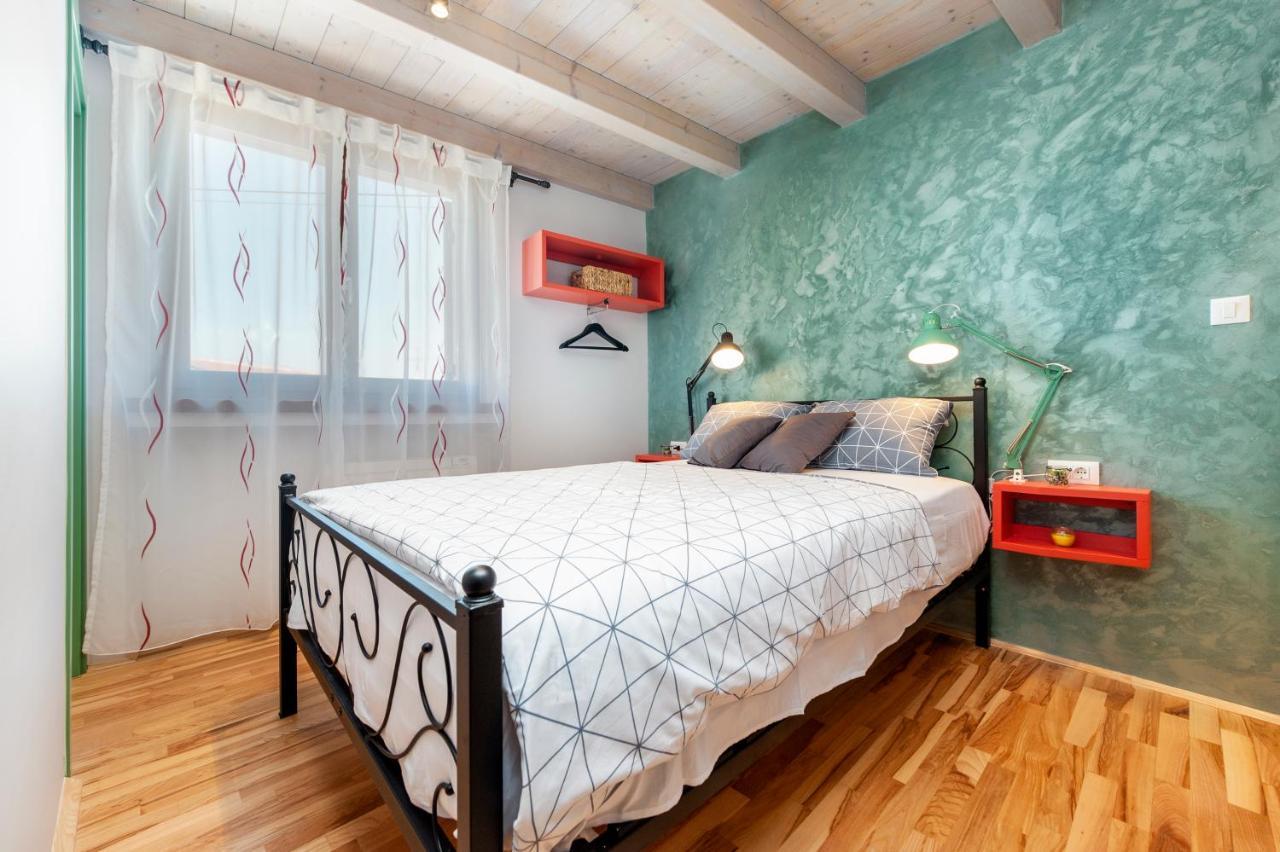 La Picia Apartment Ровин Екстериор снимка